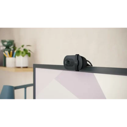 Logitech Brio 100 web-kamera musta 10