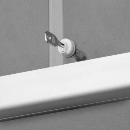 2×3 lukollinen ilmoitustaulukaappi huopapinta 8xA4 4